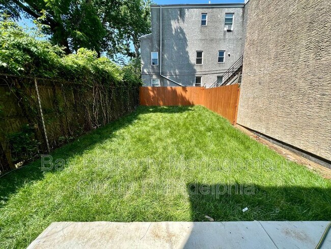 Building Photo - 412 N 32nd St