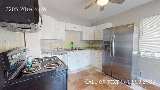 Building Photo - 2205 20th St W