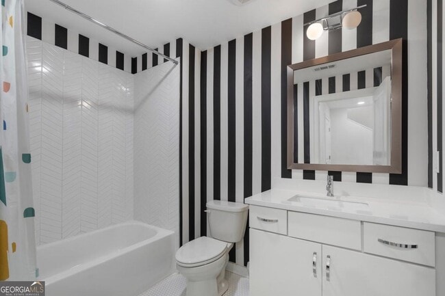 Building Photo - 371 Pratt Dr SE