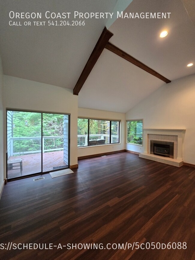 Building Photo - 600 Island Dr