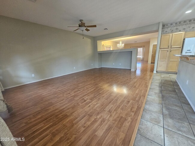 Building Photo - 12815 W Mulberry Dr