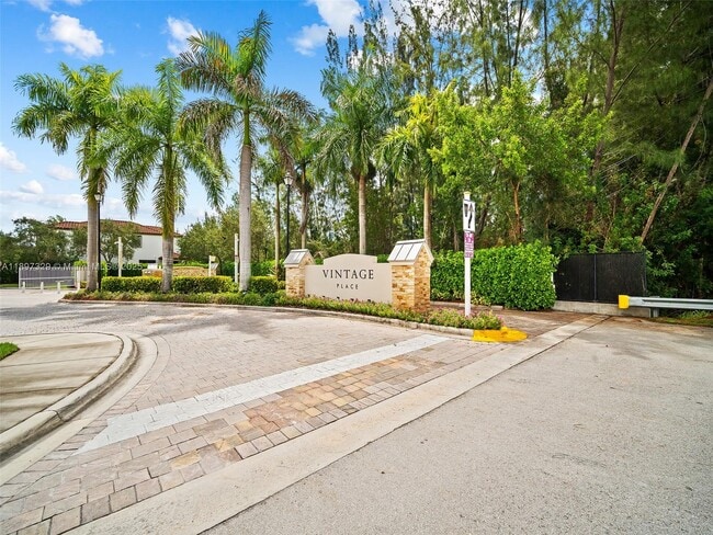 Primary Photo - 10343 NW 70th Ln