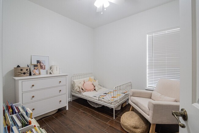 Building Photo - Rental Near Downtown Lakeland!!