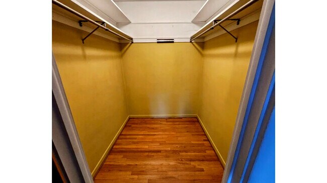 Building Photo - 840 Dunlop Ave