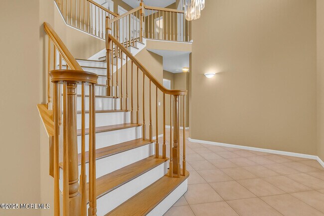 Building Photo - 220 Whalepond Rd