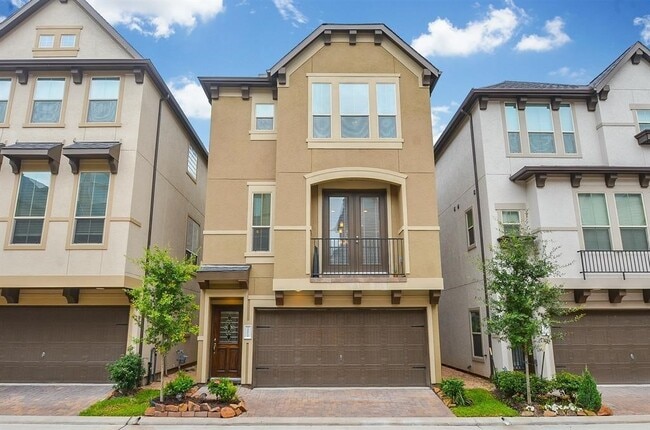 Building Photo - 10014 Spring Shadows Park Cir