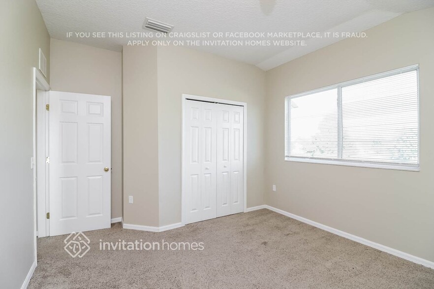 Building Photo - 6210 Blue Runner Ct