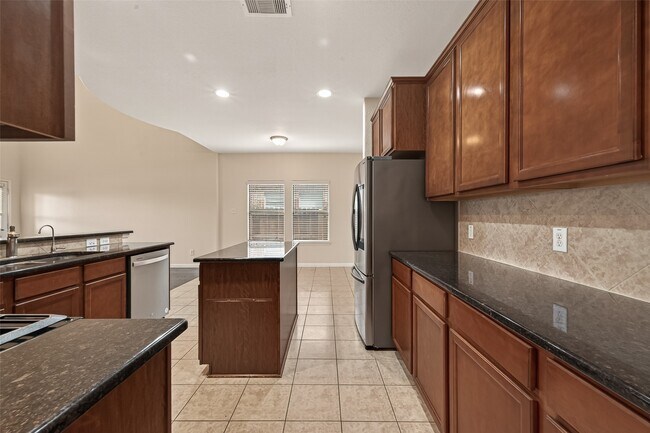 Building Photo - 24410 N Tide Bay Cir