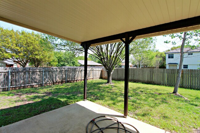 Building Photo - 3 Bedroom, 2 Bath Home in Cedar Park