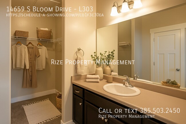 Building Photo - 14659 Bloom Dr