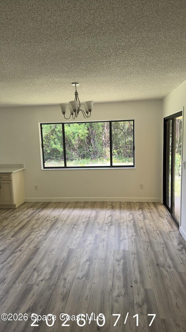 Building Photo - 1418 Paley Cir SE