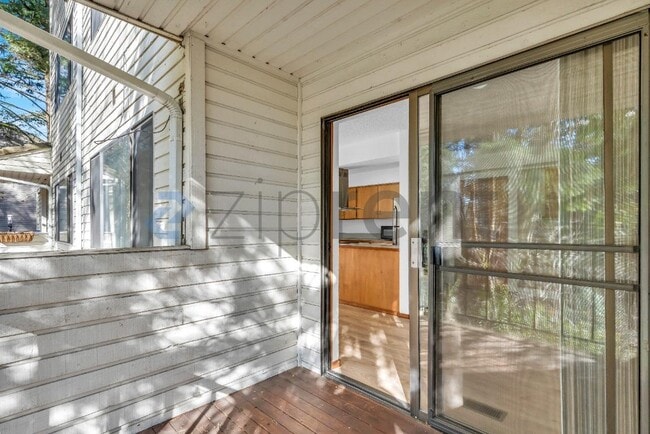 Building Photo - 264 Cervantes Cir