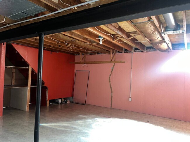 Building Photo - 1891 Vine Way Dr