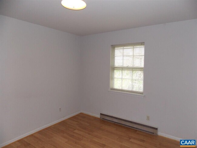 Building Photo - 748 Orangedale Ave