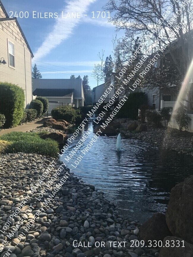 Building Photo - 2400 Eilers Ln