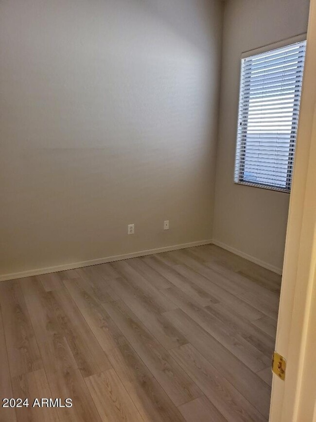 Building Photo - 1864 W Olive Way