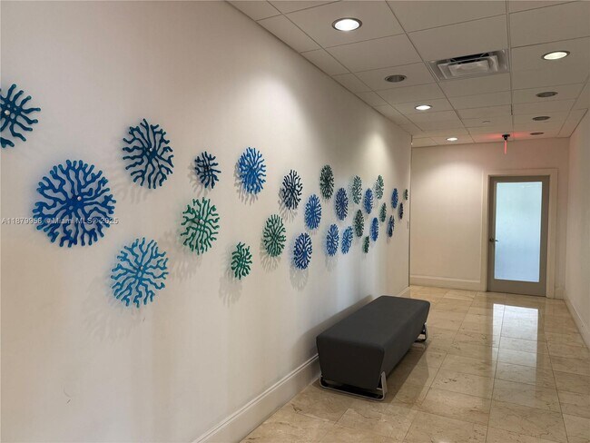 Building Photo - 209 N Fort Lauderdale Beach Blvd