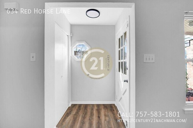 Building Photo - 634 Red Horse Ln