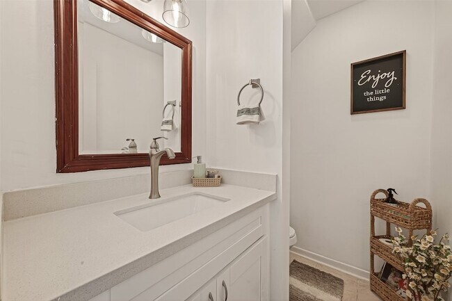 Building Photo - 6404 Burgoyne Dr.