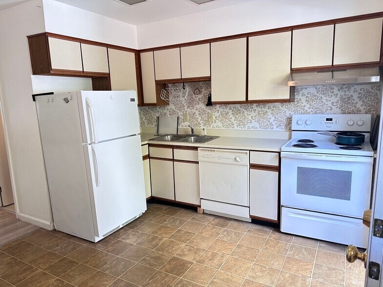 Kitchen - 29 Renihan Mdws