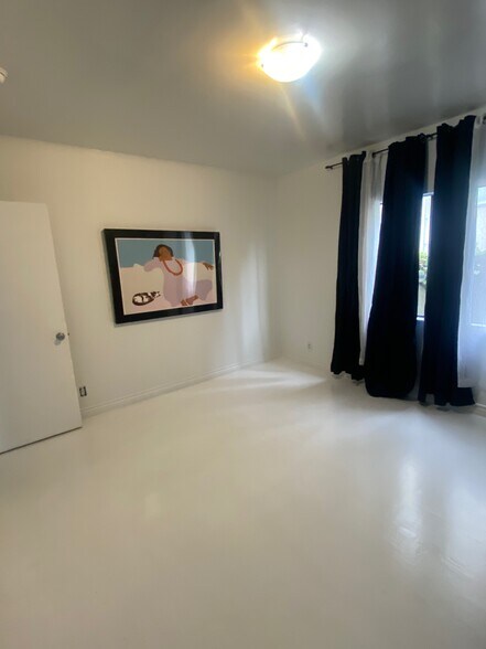 Sizeable bedrooms - 227 Bay St