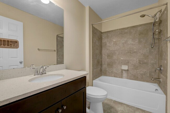 Building Photo - 704 Cottonwood Ct
