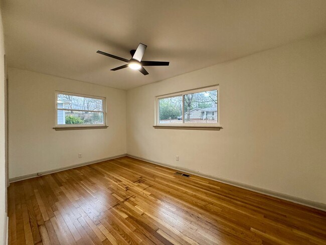 Building Photo - 3906 Forest Highland Cir