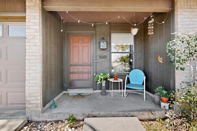 Building Photo - 7304 Eganhill Dr