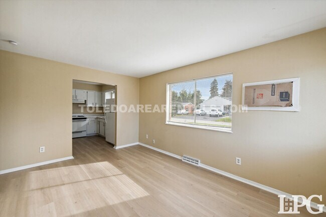 Building Photo - 1584 Colorado St