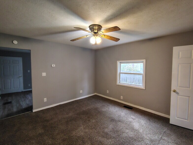 Building Photo - 1218 S 18th St