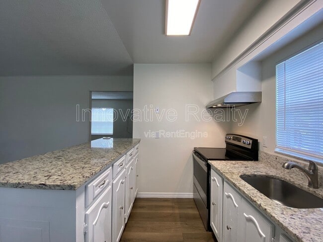 Building Photo - 5236 Davisson Ave