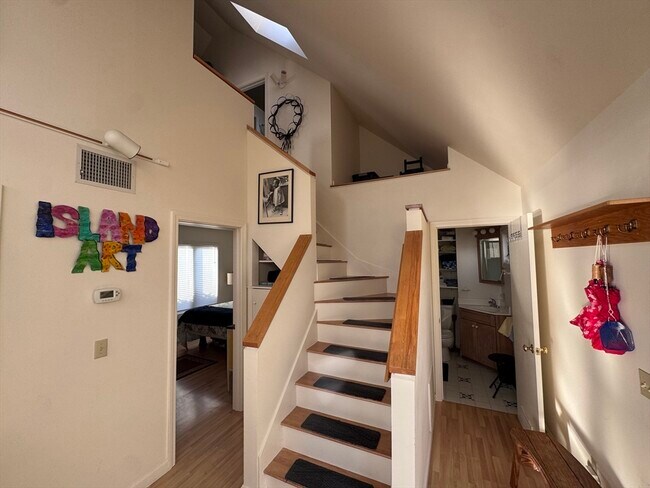 Building Photo - 127 Pettey Ln