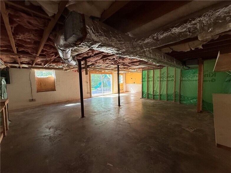 Building Photo - 1395 Siesta Ln