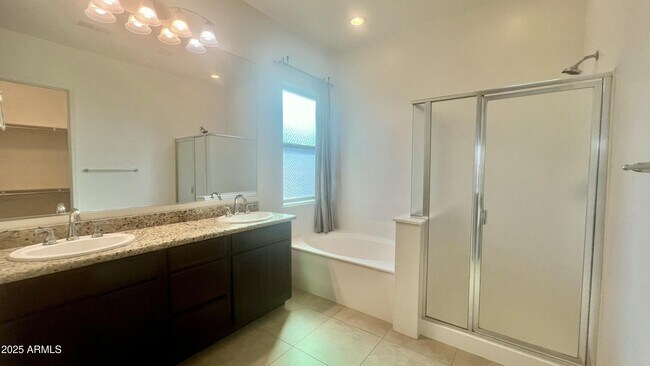 Building Photo - 4571 N Arbor Way