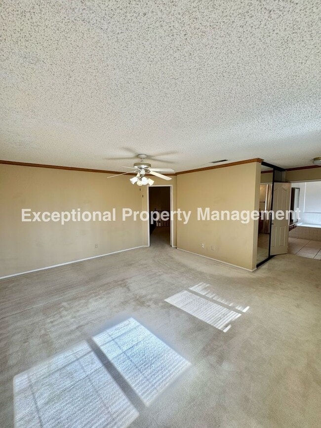 Building Photo - Great Deer Creek Estate