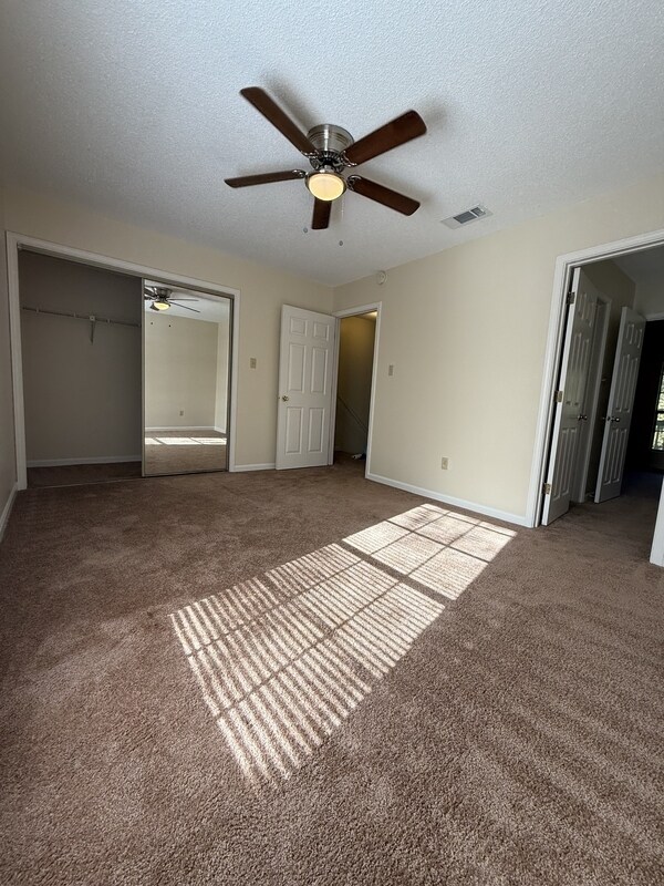 Building Photo - 5335 Rosedown Ct