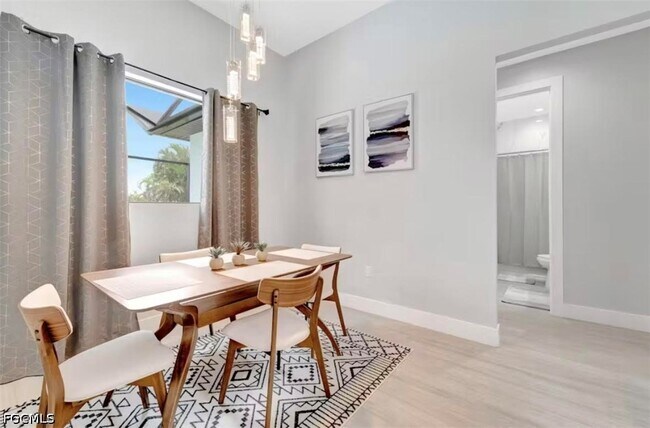 Building Photo - 3222 SW Santa Barbara Pl