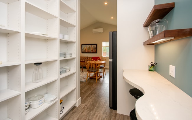 Building Photo - Beautiful Fully Furnished 1 Bd Rental!