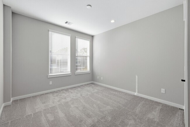 Building Photo - 411 Stonework Garden Ln