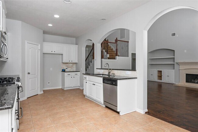 Building Photo - 25303 Hall Meadow Ln