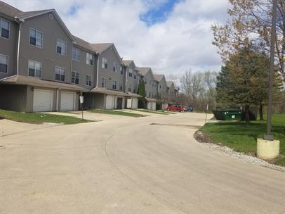 Building Photo - 1850 Lake St