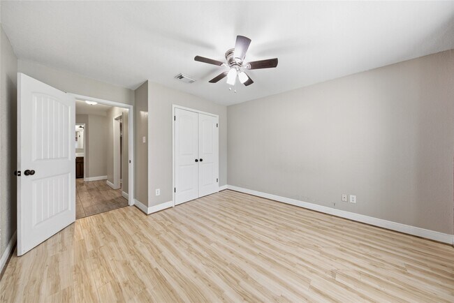 Building Photo - 13506 Spring Ct
