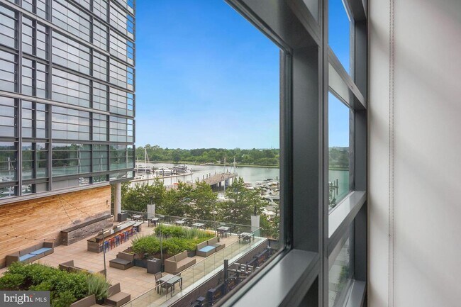 Building Photo - 45 Sutton Square SW