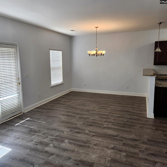 Building Photo - 330 Large Oak Loop