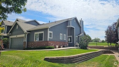 Building Photo - 2 bedroom Ranch townhome backing to Thornc...