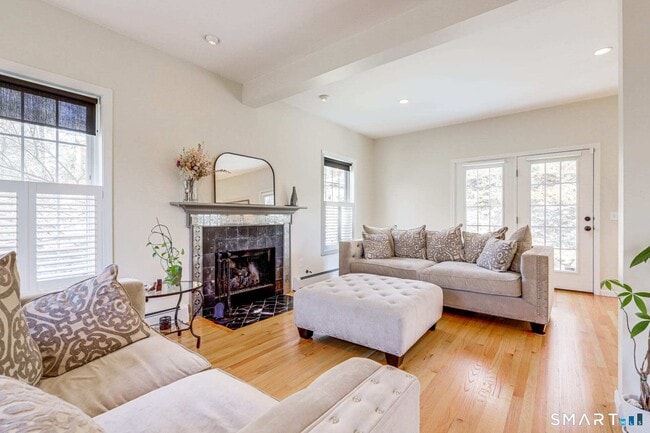 Building Photo - 46 Cow Hill Rd