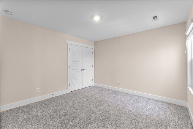 Building Photo - Modern 3BR/2.5BA Townhome in luxurious Village at Chapel Green! $2250/mo rent***