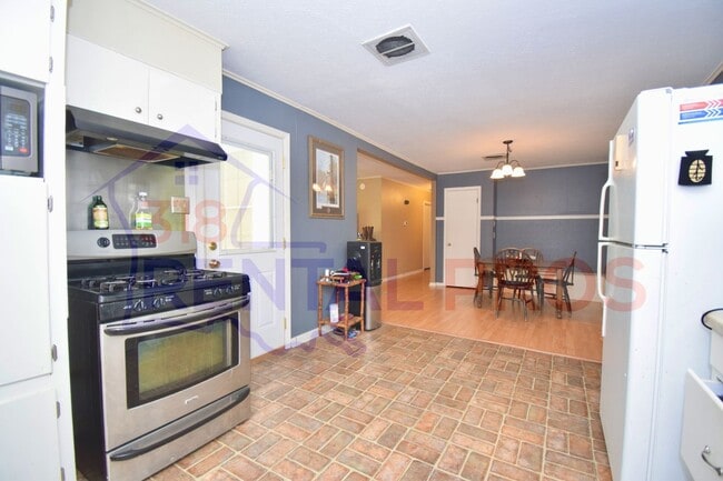 Building Photo - 3 Bed 2 Bath Home in Ruston!