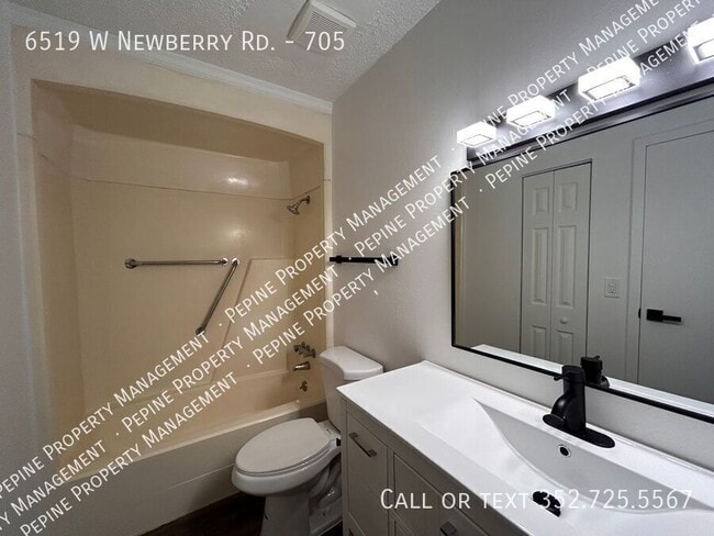 Building Photo - 6519 W Newberry Rd