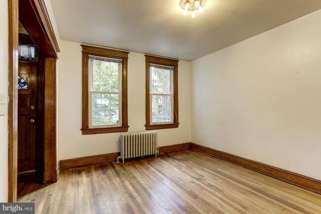 Building Photo - 1015 Quebec Place NW